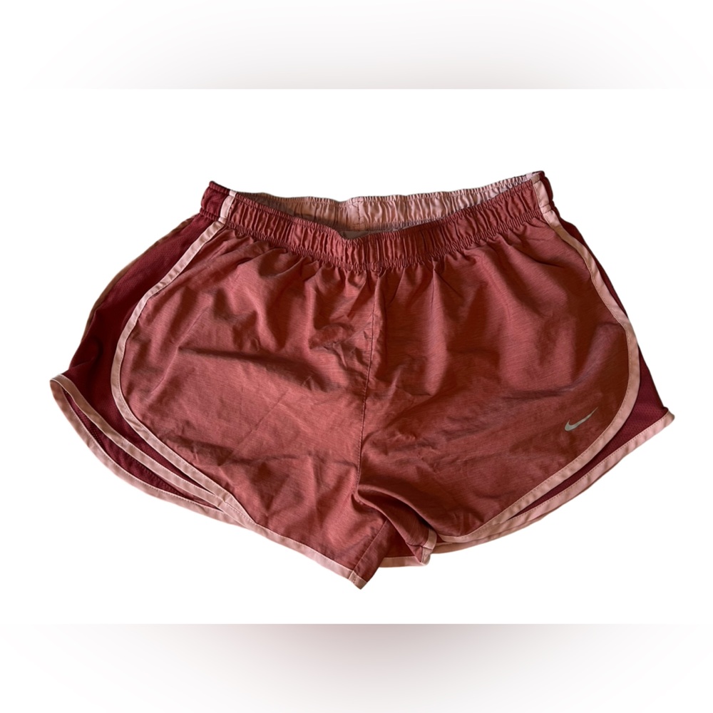 N I K E   ATHLETIC SHORTS